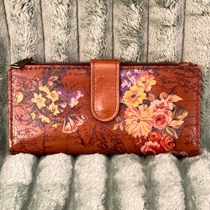 PATRICIA NASH NAZARI WORLD MAP•HUMMINGBIRD LEATHER WALLET